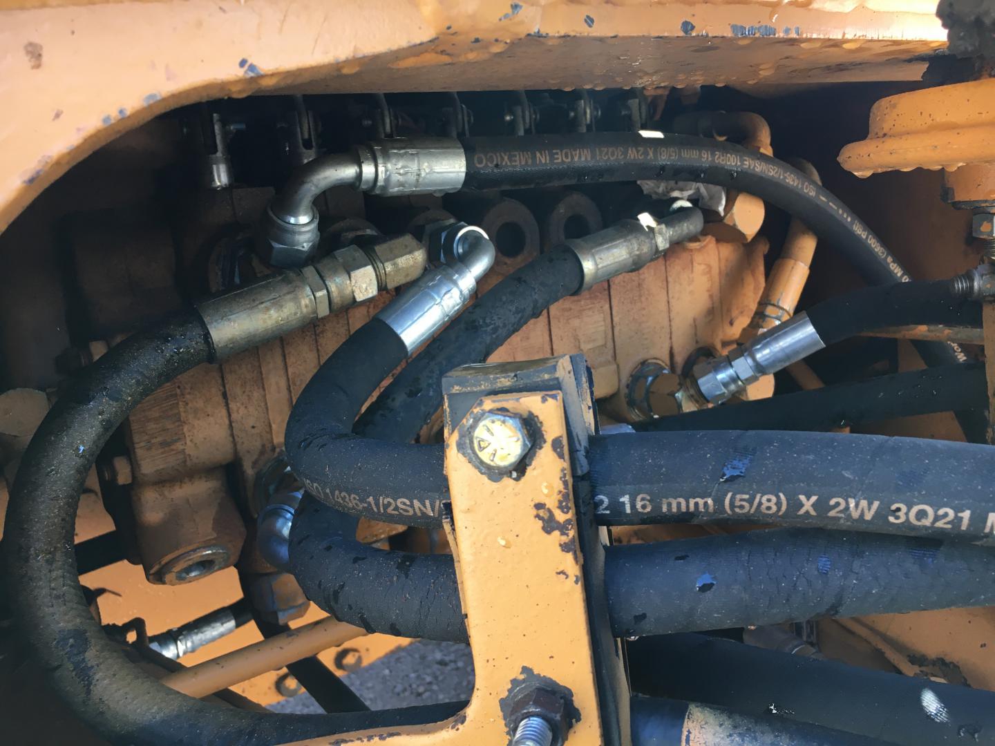 ./imagenes/INVOICE/2019/15940/RETROEXCAVADORA CASE 580SK (22).JPG